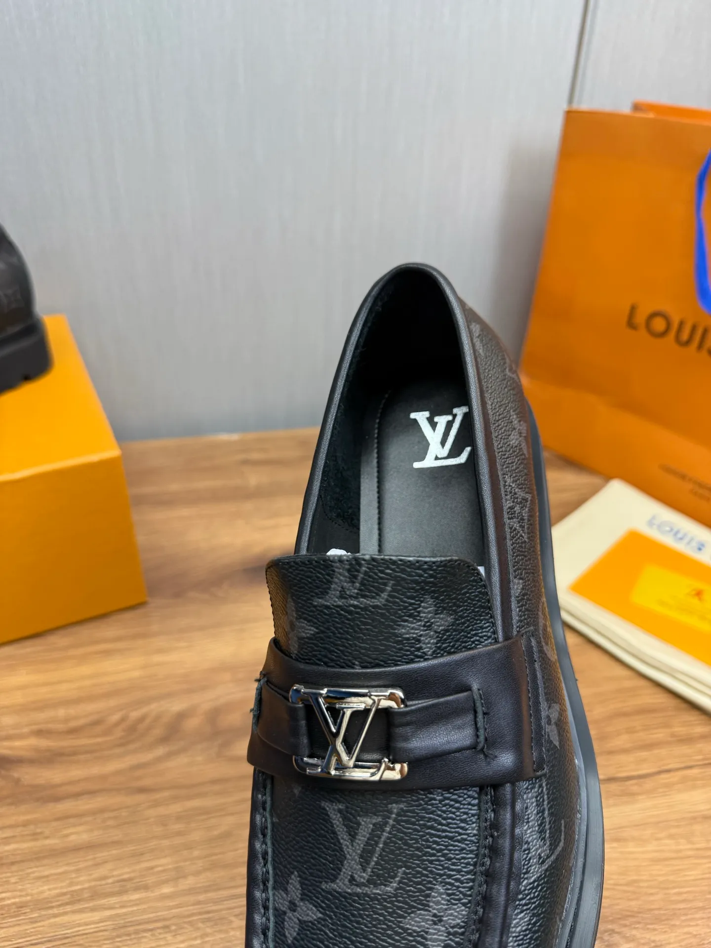 Factory 680💰 LV. Men's business casual leather shoes, all made of imported original brand leather, just to create a more comfortable wearing experience, original non-slip and wear-resistant outsole ✔️16-45 (38.45 non-returnable)